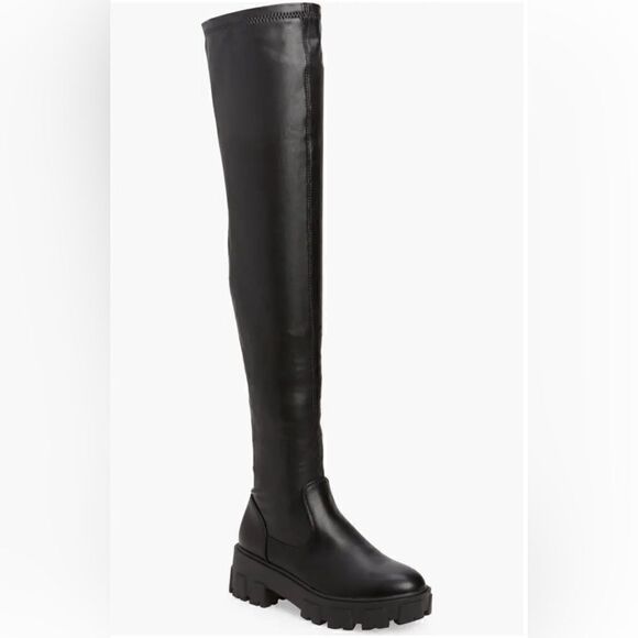 Eureva Faux Leather Boot
AZALEA WANG - Picture 1 of 10